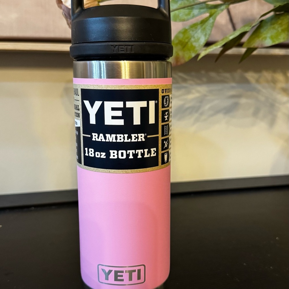 YETI Rambler 18oz Bottle in Pink and Black NEW